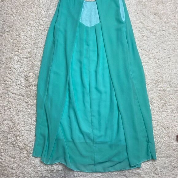 French Halter Dress with Flowy Back size M from French Boutique - Picture 9 of 10